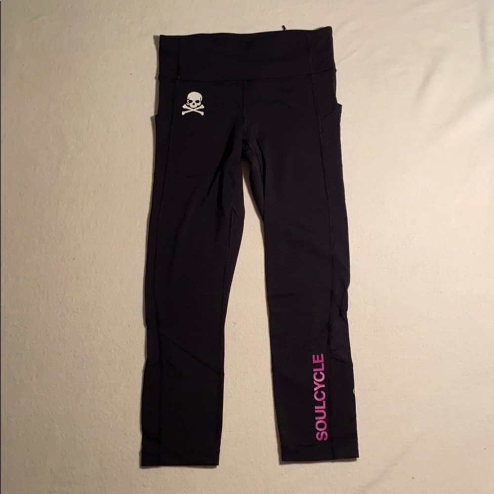 Lululemon Soul Cycle Capris leggings size 4